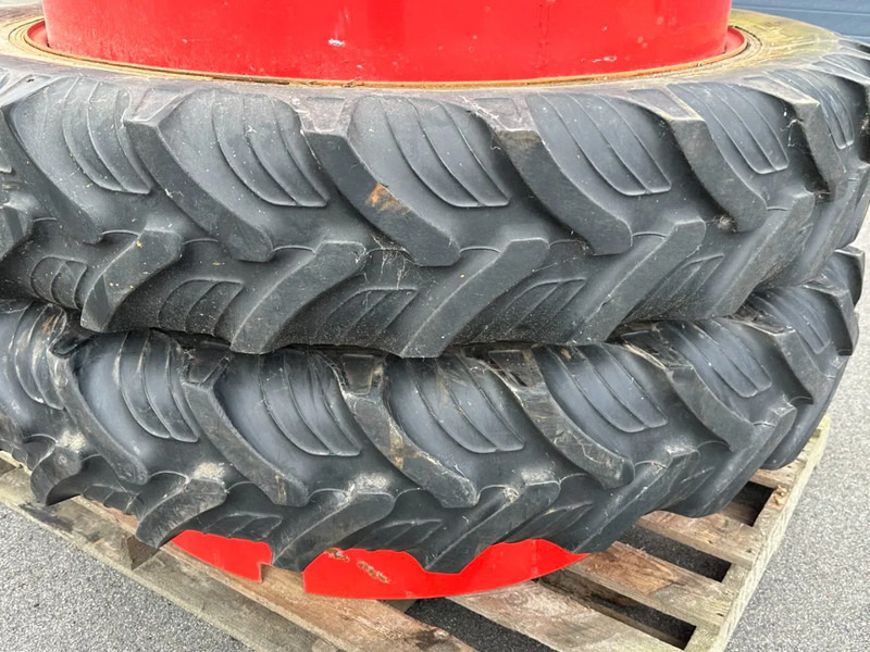 Taurus dubbellucht wielen - Wheels and tires for Agricultural machinery: picture 3 Taurus dubbellucht wielen - Wheels and tires for Agricultural machinery: picture 3
