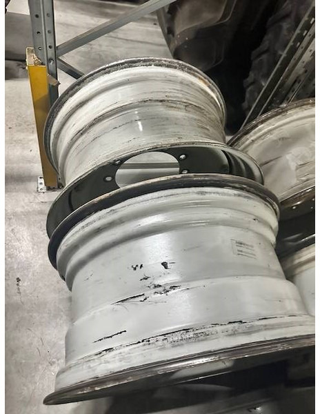 Valtra 15x30 velgen, rims - Wheels and tires for Agricultural machinery: picture 3 Valtra 15x30 velgen, rims - Wheels and tires for Agricultural machinery: picture 3