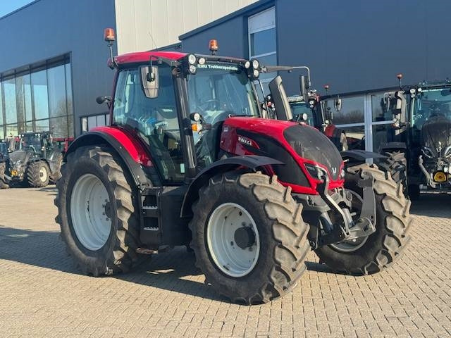 Valtra N134 Hitech - Farm tractor: picture 2 Valtra N134 Hitech - Farm tractor: picture 2