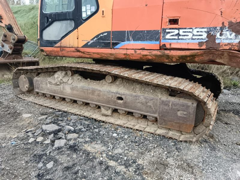 Crawler excavator Doosan Solar 255LC-V: picture 15