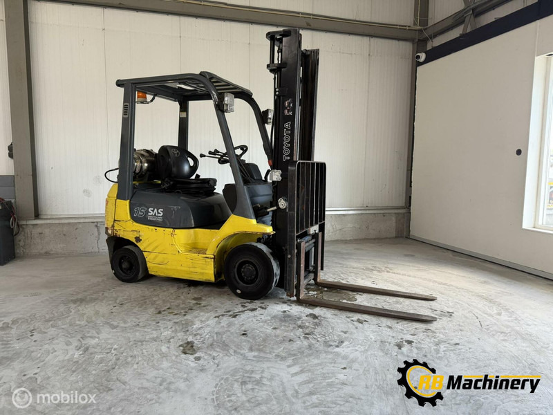 Toyota 42-7FGF15 - Forklift: picture 3 Toyota 42-7FGF15 - Forklift: picture 3