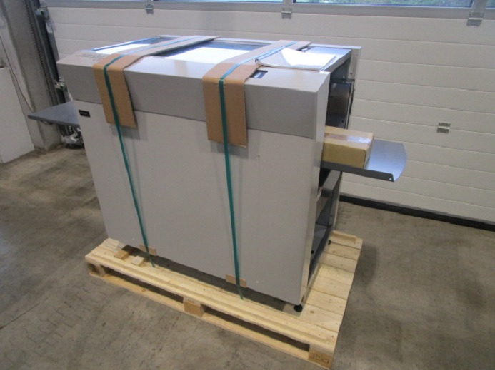 AUTOMATISCHES SCHNEIDSYSTEM UCHIDA AEROCUT ONE - Paper cutting machine: picture 2 AUTOMATISCHES SCHNEIDSYSTEM UCHIDA AEROCUT ONE - Paper cutting machine: picture 2