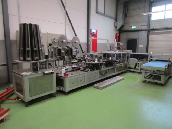 BECHER ETIKETTIERANLAGE SCHLEUTER GU 4S 6 - Industrial equipment: picture 1 BECHER ETIKETTIERANLAGE SCHLEUTER GU 4S 6 - Industrial equipment: picture 1