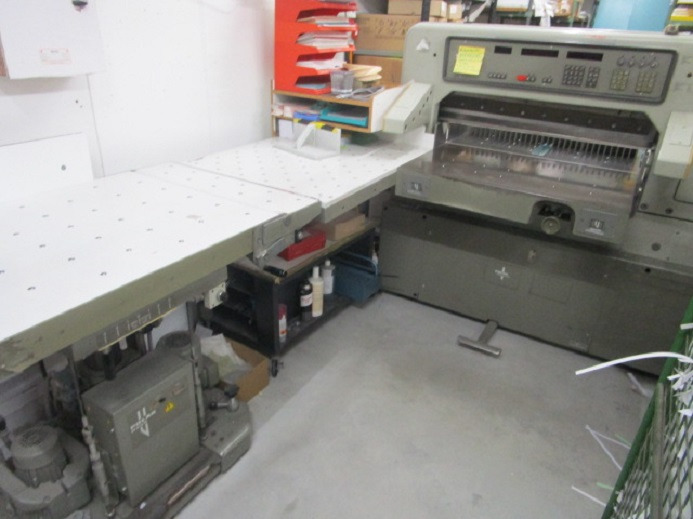 POLAR 92 EMC - Paper cutting machine: picture 3 POLAR 92 EMC - Paper cutting machine: picture 3