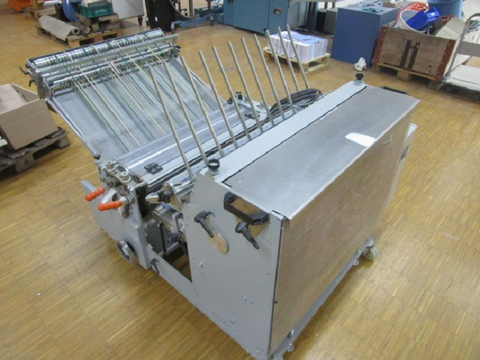 PRESSBOGENAUSLAGE DESTA BAS-FSA 800 - Folding machine: picture 3 PRESSBOGENAUSLAGE DESTA BAS-FSA 800 - Folding machine: picture 3