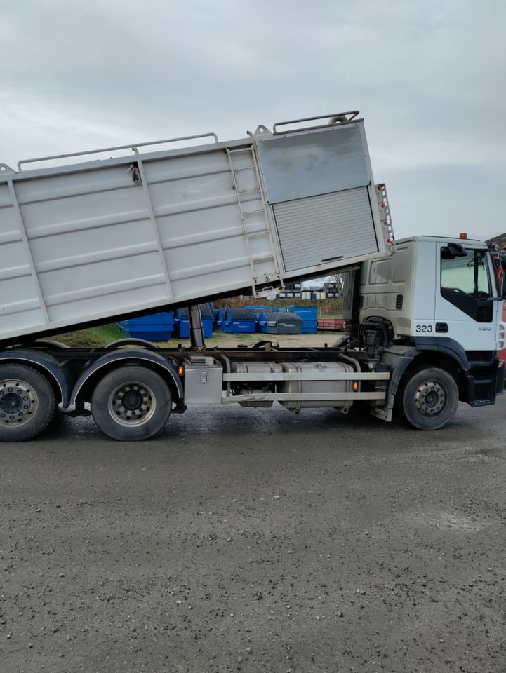 VacuDrain 1271 - Vacuum truck: picture 2 VacuDrain 1271 - Vacuum truck: picture 2