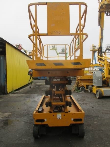 Haulotte Compact 10 - Scissor lift: picture 2 Haulotte Compact 10 - Scissor lift: picture 2