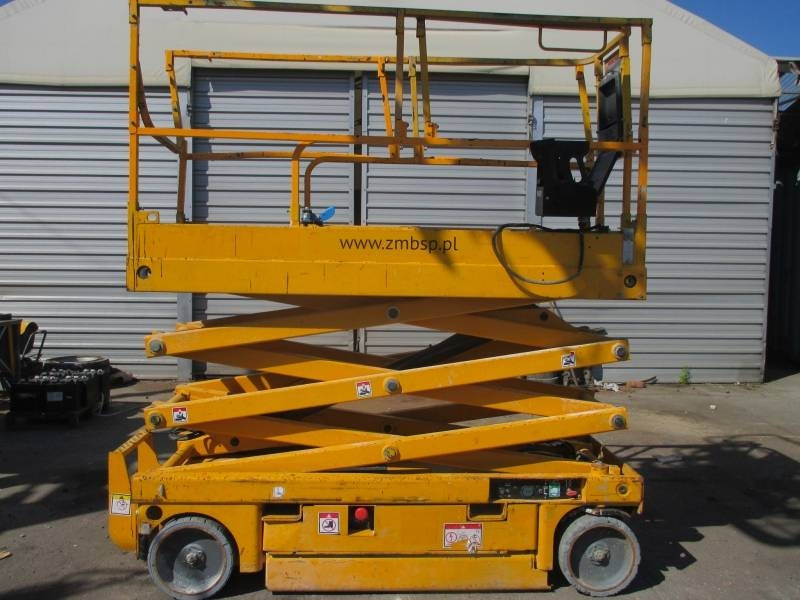 Haulotte Compact 8 - Scissor lift: picture 1 Haulotte Compact 8 - Scissor lift: picture 1