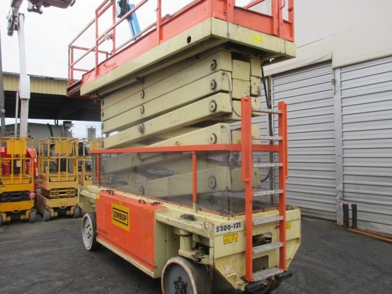 Scissor lift JLG Liftlux 180-12: picture 9