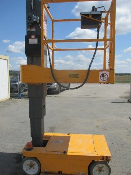 SkyJack SJ 12 - Vertical mast lift: picture 5 SkyJack SJ 12 - Vertical mast lift: picture 5