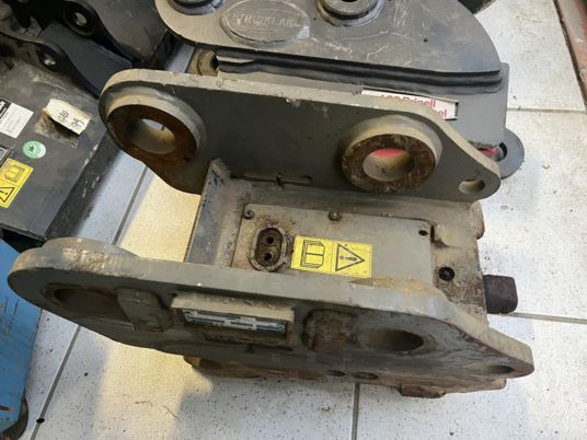 Attache rapide hydraulique Arden qa20 - qa21 - Quick coupler: picture 3 Attache rapide hydraulique Arden qa20 - qa21 - Quick coupler: picture 3