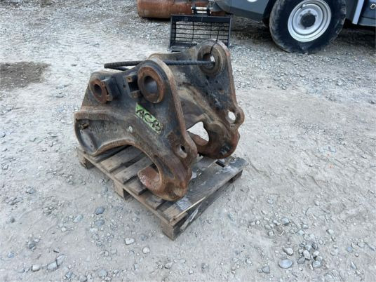Attache rapide hydraulique Morin M6 - Quick coupler: picture 2 Attache rapide hydraulique Morin M6 - Quick coupler: picture 2