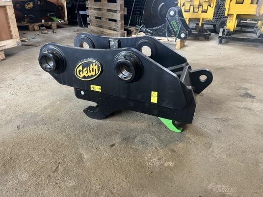 Attache rapide hydraulique pour pelle de 11T à 17T - Quick coupler: picture 3 Attache rapide hydraulique pour pelle de 11T à 17T - Quick coupler: picture 3