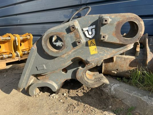 Attache rapide hydraulique pour pelle de 30 a 45T - Quick coupler: picture 1 Attache rapide hydraulique pour pelle de 30 a 45T - Quick coupler: picture 1