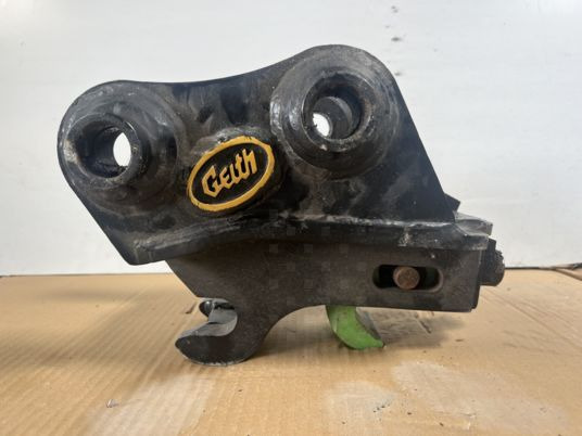 Attache rapide pour mini pelle de 0.8T à 2T5 - Quick coupler: picture 2 Attache rapide pour mini pelle de 0.8T à 2T5 - Quick coupler: picture 2