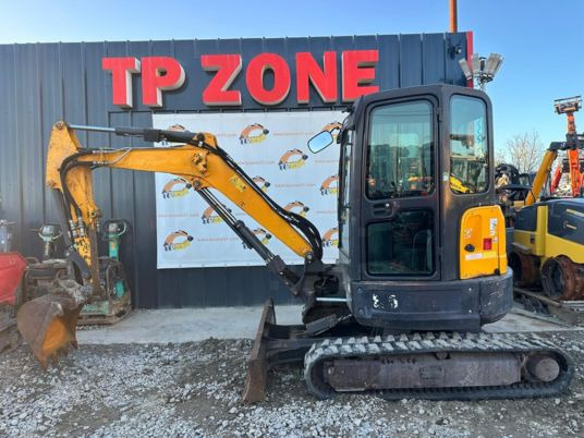 Bobcat E35 à 22 500 € HT - Mini excavator: picture 2 Bobcat E35 à 22 500 € HT - Mini excavator: picture 2