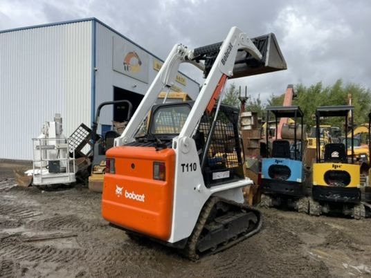Bobcat T110 Joystick - Compact track loader: picture 2 Bobcat T110 Joystick - Compact track loader: picture 2