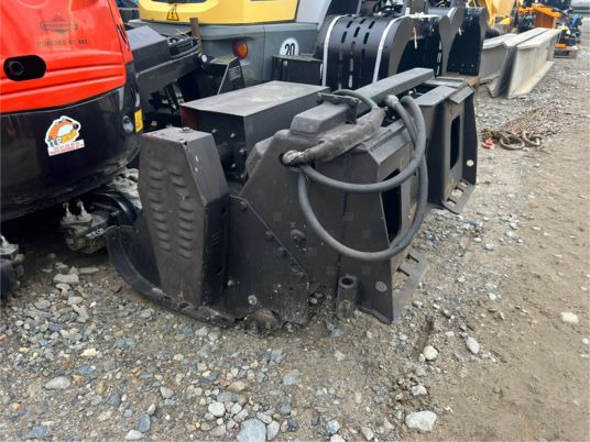 Broyeur forestier MBI pour chargeur - 3900€ NET - Forestry mulcher: picture 2 Broyeur forestier MBI pour chargeur - 3900€ NET - Forestry mulcher: picture 2