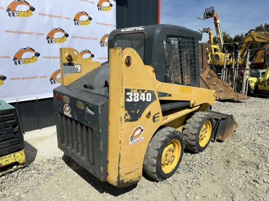 Gehl 3840 - Skid steer loader: picture 5 Gehl 3840 - Skid steer loader: picture 5