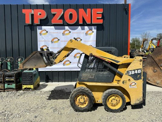 Gehl 3840 - Skid steer loader: picture 2 Gehl 3840 - Skid steer loader: picture 2