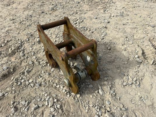 Kit de réversibilité godet M4 - Quick coupler for Construction machinery: picture 4 Kit de réversibilité godet M4 - Quick coupler for Construction machinery: picture 4