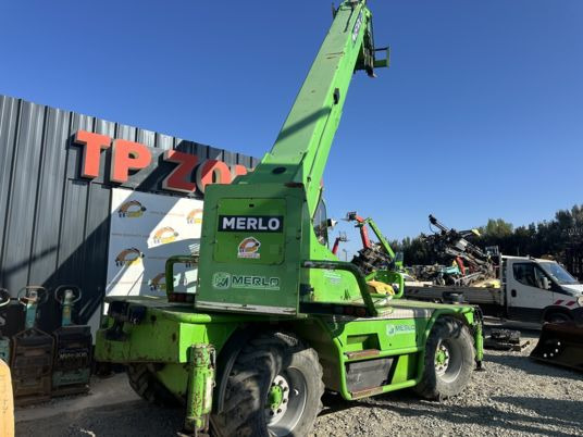 Telescopic handler Merlo ROTO 40.26 MCSS à 99500 € HT: picture 8