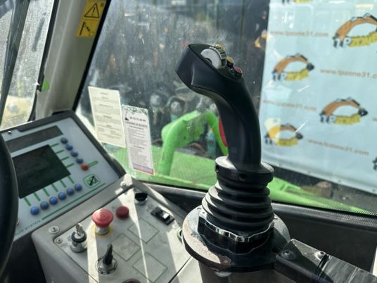 Telescopic handler Merlo ROTO 40.26 MCSS à 99500 € HT: picture 20