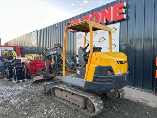 Mini excavator Volvo EC25 à 14 900 € HT: picture 8 Mini excavator Volvo EC25 à 14 900 € HT: picture 8