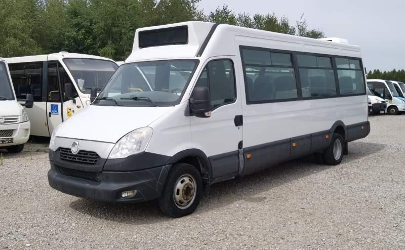 Iveco Daily 23 *NOWY SILNIK* 2 SZTUKI*, klima, winda - Suburban bus: picture 3 Iveco Daily 23 *NOWY SILNIK* 2 SZTUKI*, klima, winda - Suburban bus: picture 3