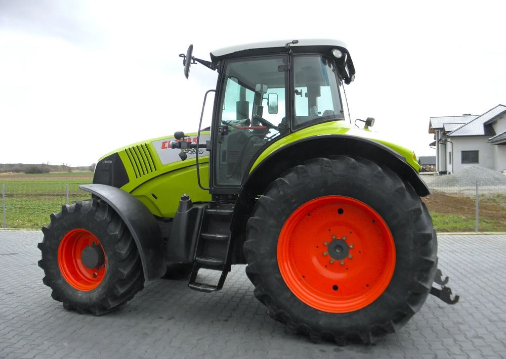 Farm tractor Claas Axion 820 2008 Rok, Skrzynia HEXASHIFT, Nie Malowany, Stan Bardzo Dobry: picture 10