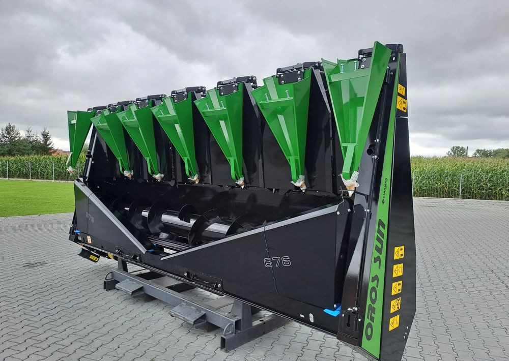 Oros Oros SUN 676 6 rzędowy, Nowe Przystawki do zbioru Słonecznika - Sunflower header: picture 1 Oros Oros SUN 676 6 rzędowy, Nowe Przystawki do zbioru Słonecznika - Sunflower header: picture 1