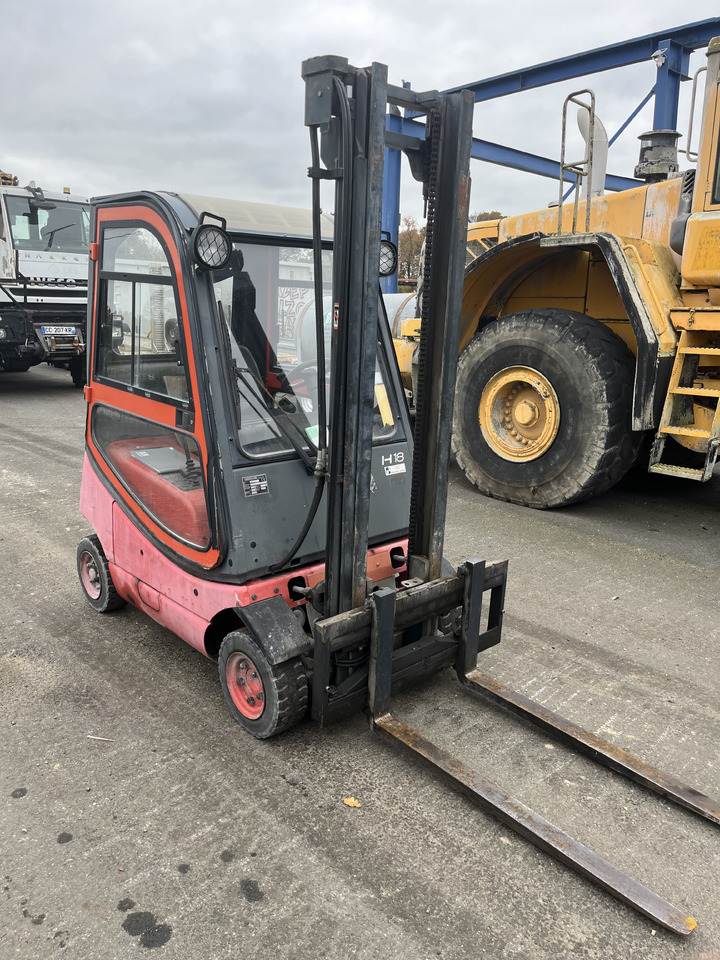 FENWICK H18 1t8 - LPG forklift: picture 2 FENWICK H18 1t8 - LPG forklift: picture 2