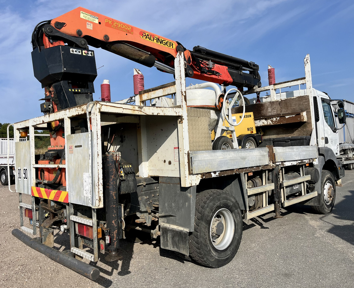 RENAULT Kerax 370dci 4x4 plateau grue Palfinger pk29002 - Dropside/ Flatbed truck, Crane truck: picture 5 RENAULT Kerax 370dci 4x4 plateau grue Palfinger pk29002 - Dropside/ Flatbed truck, Crane truck: picture 5