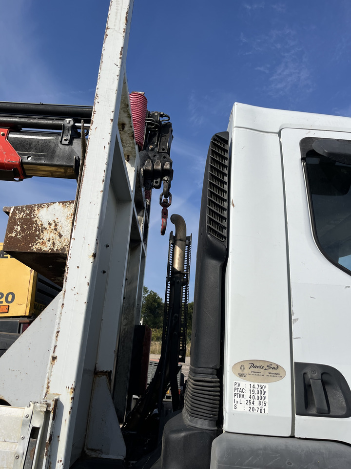 RENAULT Kerax 370dci 4x4 plateau grue Palfinger pk29002 - Dropside/ Flatbed truck, Crane truck: picture 4 RENAULT Kerax 370dci 4x4 plateau grue Palfinger pk29002 - Dropside/ Flatbed truck, Crane truck: picture 4