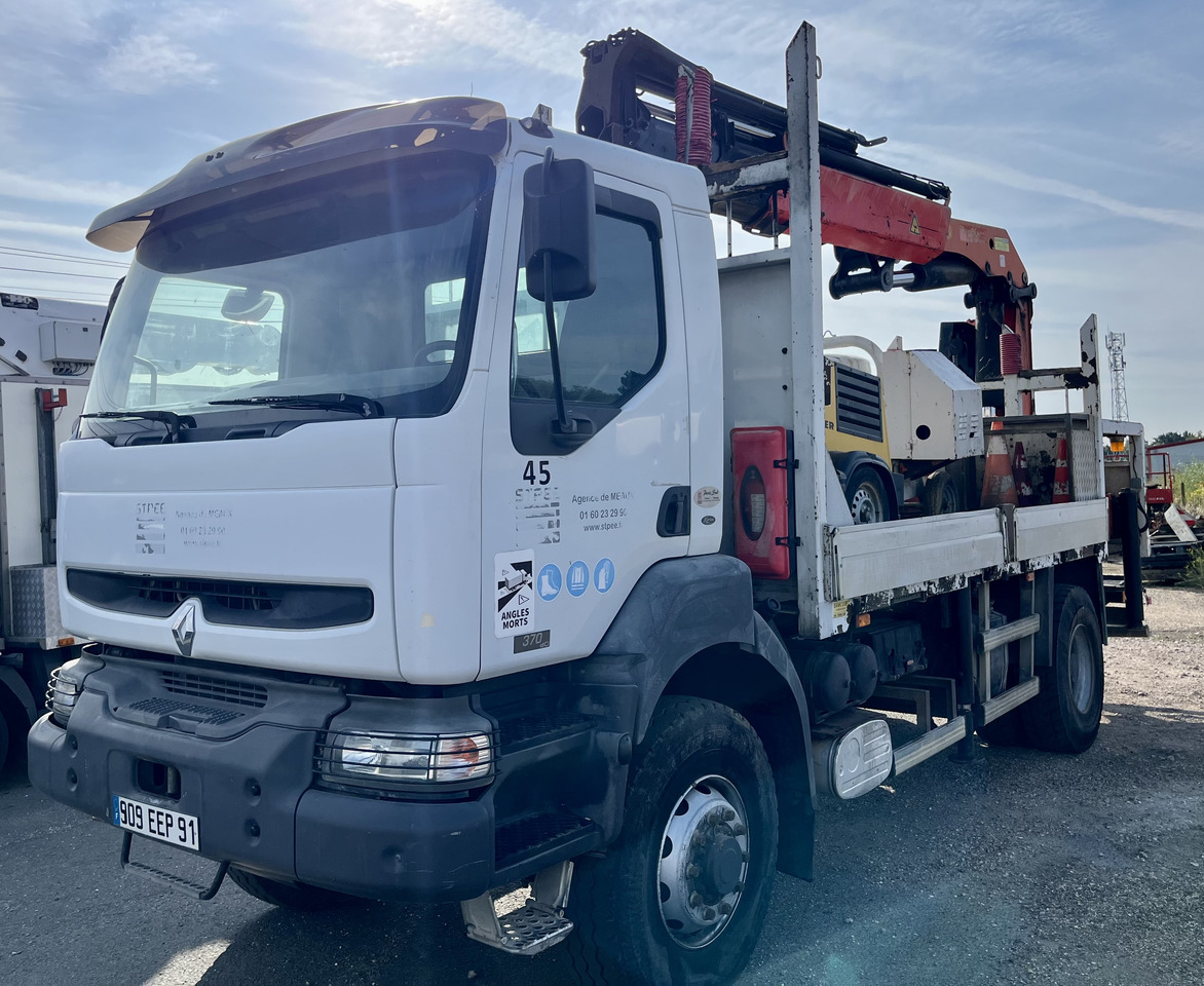 RENAULT Kerax 370dci 4x4 plateau grue Palfinger pk29002 - Dropside/ Flatbed truck, Crane truck: picture 1 RENAULT Kerax 370dci 4x4 plateau grue Palfinger pk29002 - Dropside/ Flatbed truck, Crane truck: picture 1