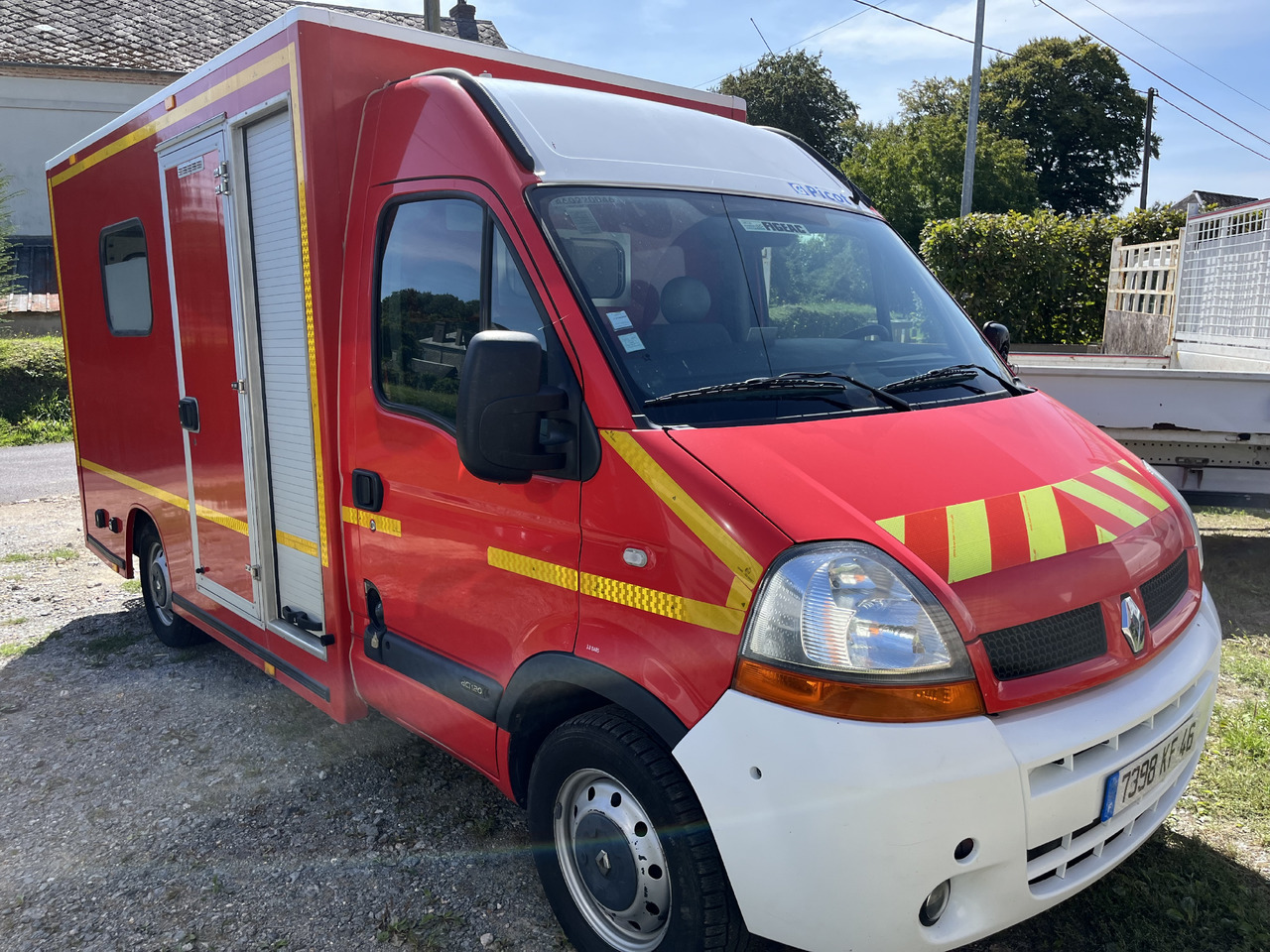 RENAULT Master 2L5 dci120cv - Ambulance: picture 5 RENAULT Master 2L5 dci120cv - Ambulance: picture 5