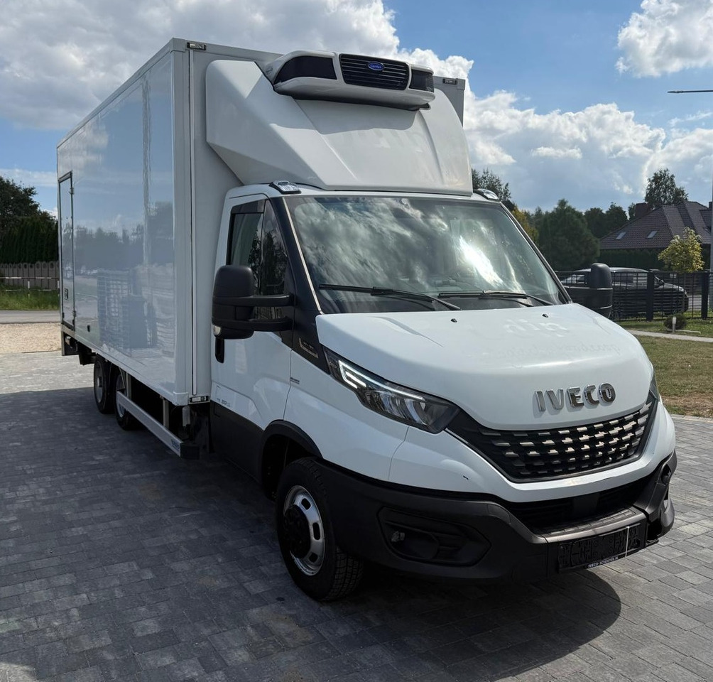 IVECO 40C18 BE COMBI – chłodnia z windą, kat. B+E, polift, 2019 rok - Refrigerated van: picture 4 IVECO 40C18 BE COMBI – chłodnia z windą, kat. B+E, polift, 2019 rok - Refrigerated van: picture 4