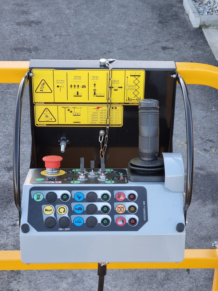 HAULOTTE 12DX - Scissor lift: picture 5 HAULOTTE 12DX - Scissor lift: picture 5