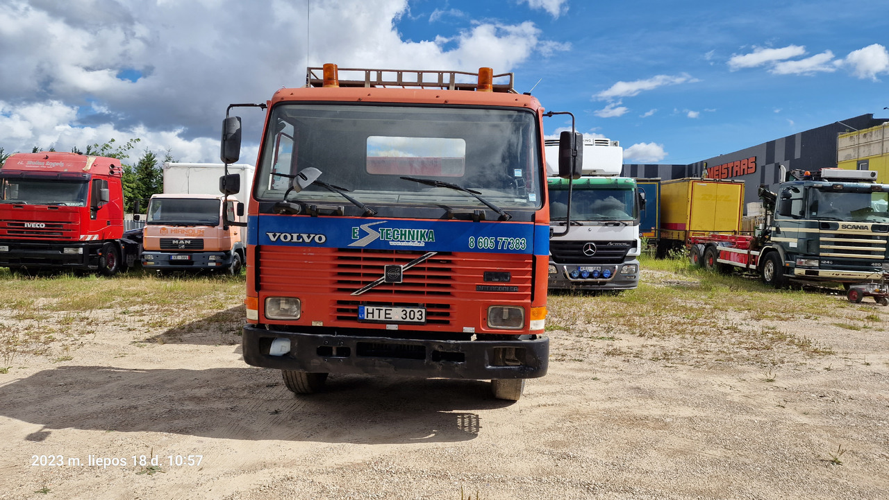 VOLVO FL 10 8x4 - Tipper: picture 2 VOLVO FL 10 8x4 - Tipper: picture 2