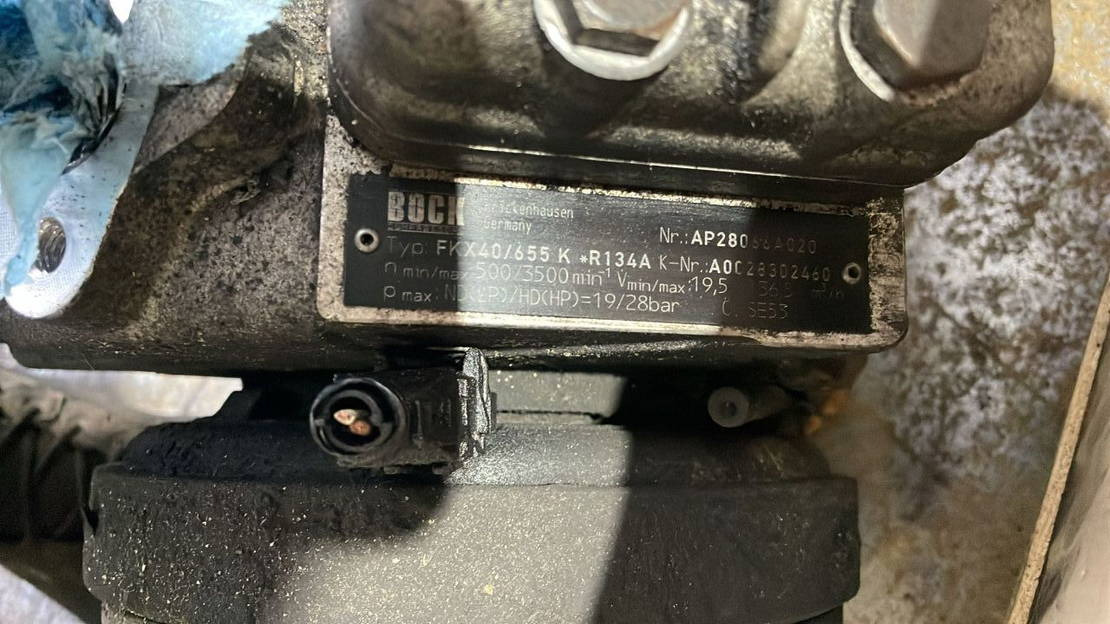 Webasto 10 x Klimakompressor Webasto GEA Spheros FK 40 FKX/655 FKX40/470 Citaro - A/C part for Bus: picture 3 Webasto 10 x Klimakompressor Webasto GEA Spheros FK 40 FKX/655 FKX40/470 Citaro - A/C part for Bus: picture 3