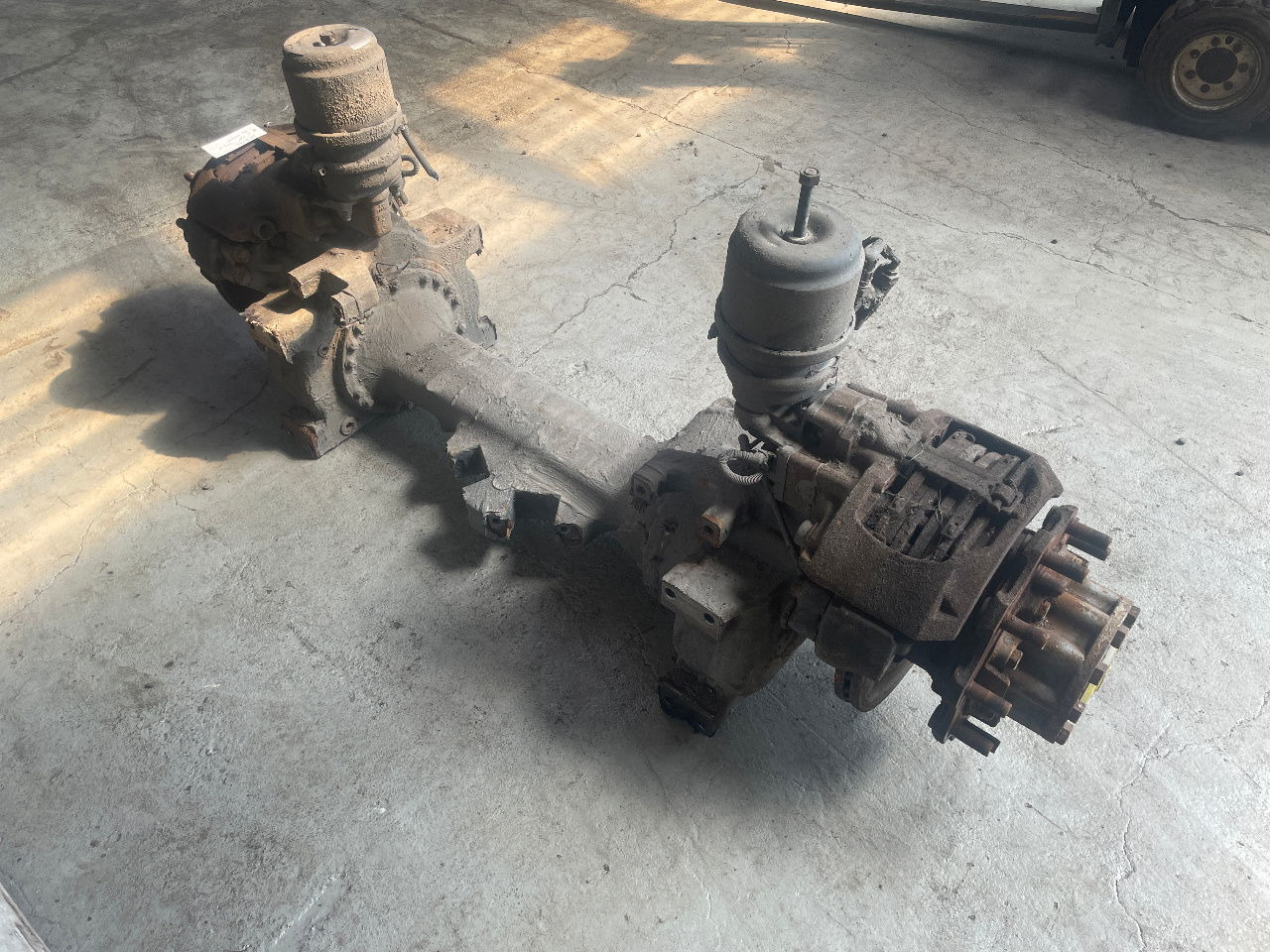 ZF Hinterachse Axis ZF AV132 II /90 5,13 4472040254 MAN Lions City - Rear axle for Bus: picture 3 ZF Hinterachse Axis ZF AV132 II /90 5,13 4472040254 MAN Lions City - Rear axle for Bus: picture 3