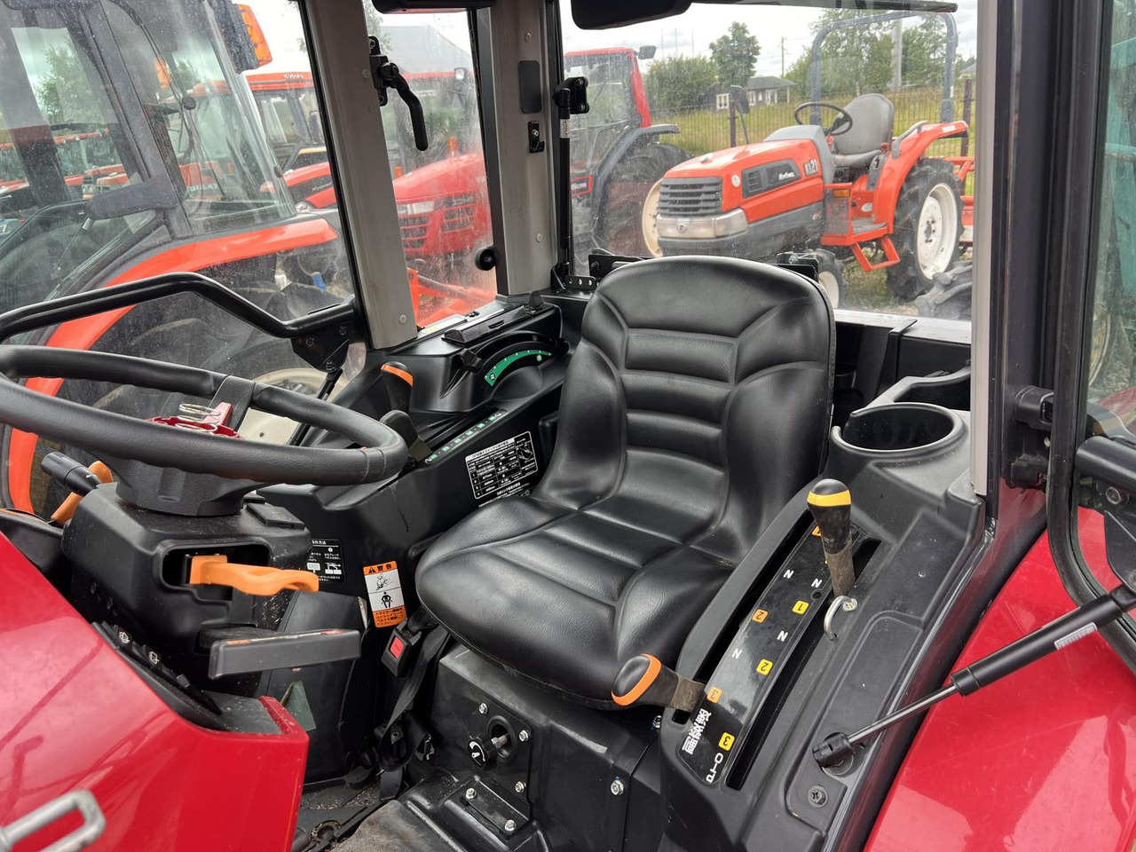 Yanmar YT225 - Compact tractor: picture 3 Yanmar YT225 - Compact tractor: picture 3