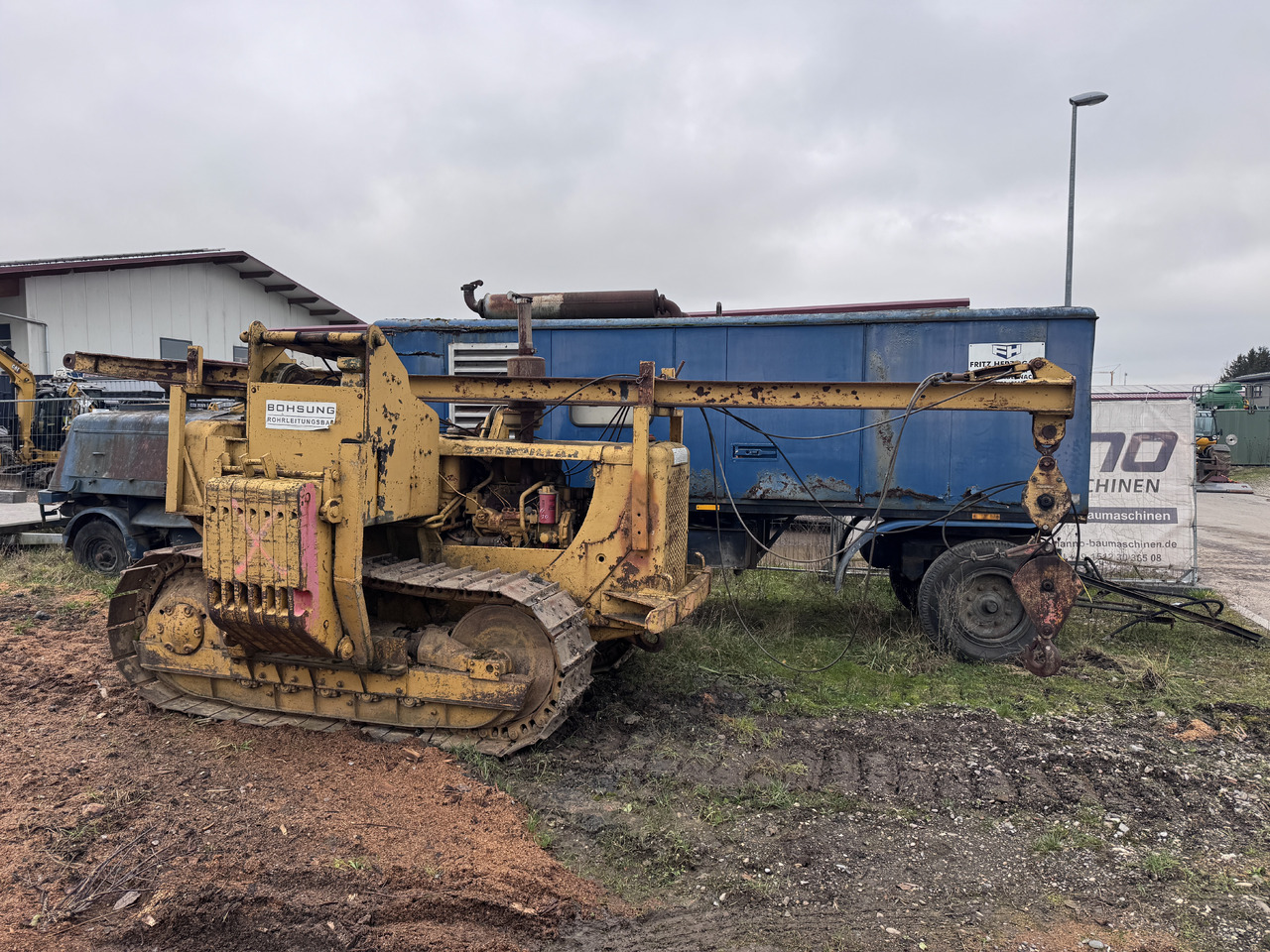 CATERPILLAR D 4 B - Pipe layer: picture 1 CATERPILLAR D 4 B - Pipe layer: picture 1