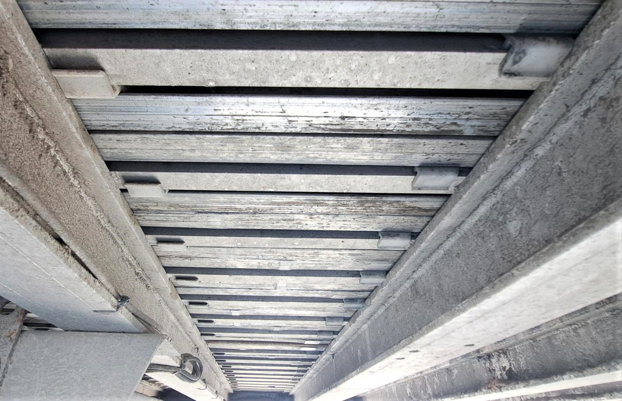 Walking floor semi-trailer KNAPEN K100  -  10 mm Floor: picture 13