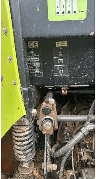 Farm tractor CLAAS ARION 610: picture 10