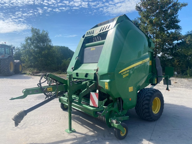 JOHN DEERE V461M - Round baler: picture 1 JOHN DEERE V461M - Round baler: picture 1