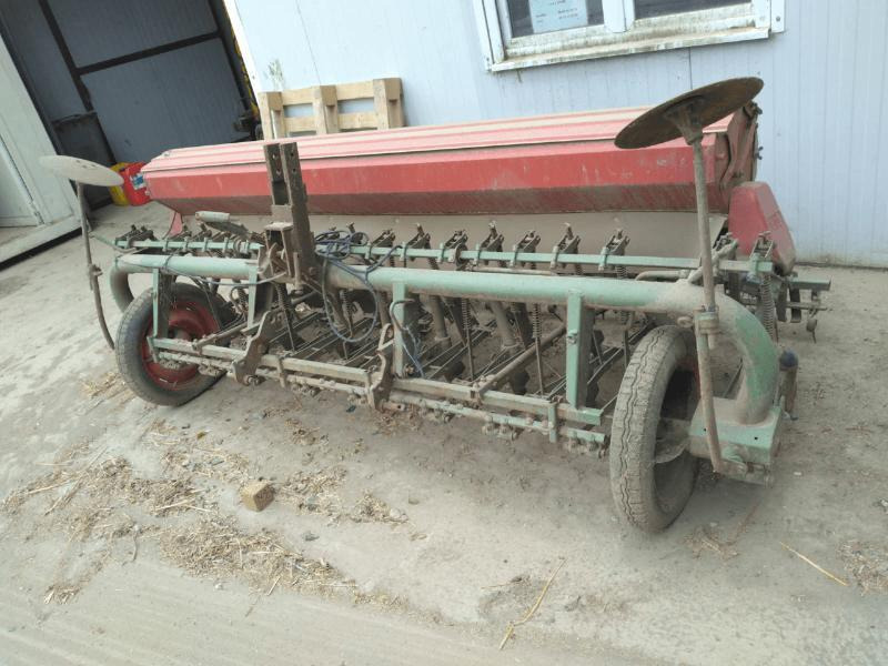 NODET 19 RANGS - Seed drill: picture 5 NODET 19 RANGS - Seed drill: picture 5