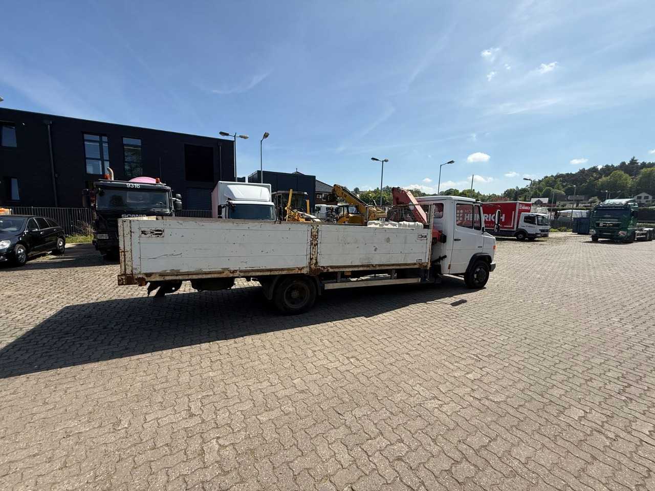 Flatbed van Mercedes-Benz 816 D: picture 7