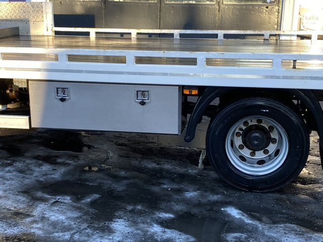 Autotransporter truck for transportation of bulk materials IVECO EuroCargo 90E220: picture 10