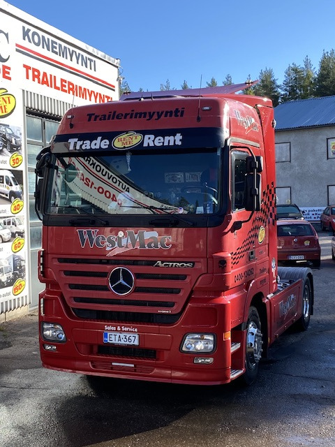 Mercedes-Benz 1832 Mega Space Cabin CLEAN - Tractor unit: picture 1 Mercedes-Benz 1832 Mega Space Cabin CLEAN - Tractor unit: picture 1